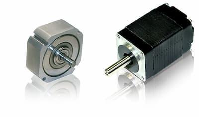 Design Accuracy Comparison 0.9° vs. 1.8° Stepper Motors